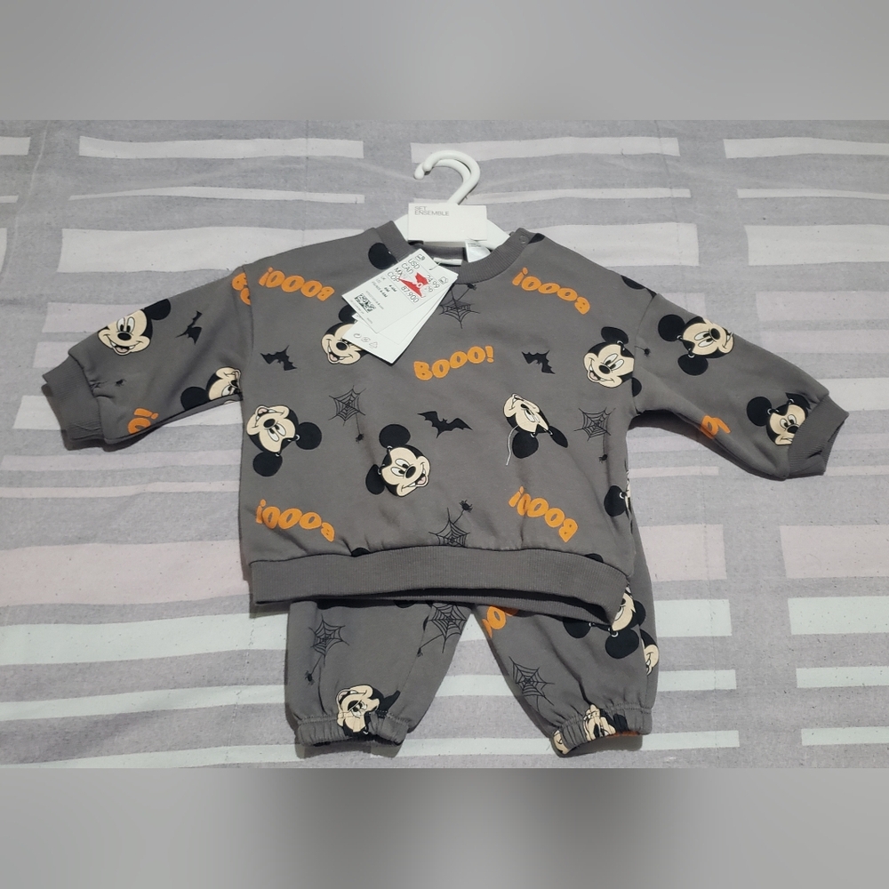H&M Halloween Mickey Baby Set Sweater With Jogger Size 6 Month NWT